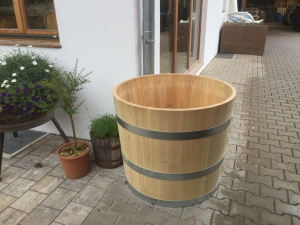 Holztrog aus Hartholz (Akazie / Eiche) 300 Liter Wasserfass Gartenfass